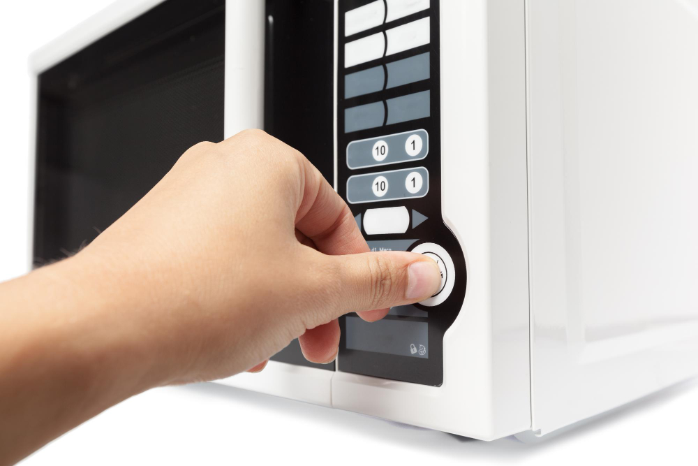 Quem tem micro-ondas em casa deve apertar imediatamente este botão. Saiba mais