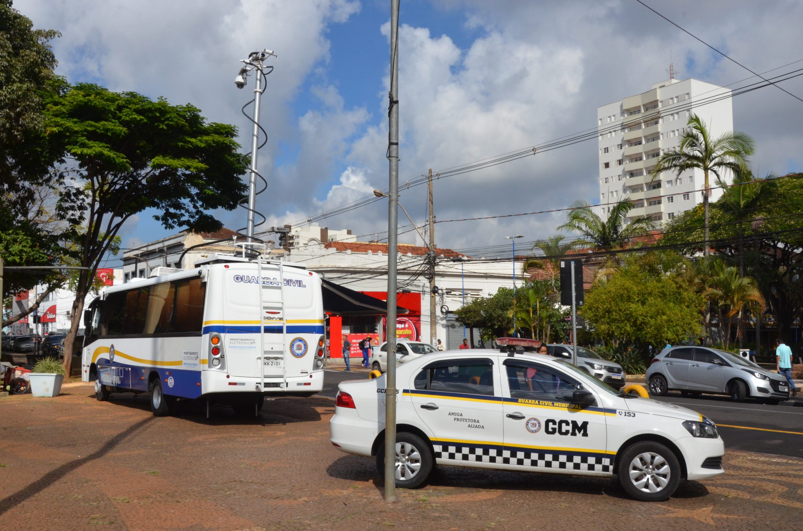 Guarda Civil reforça patrulhamento no centro durante horário especial do comércio