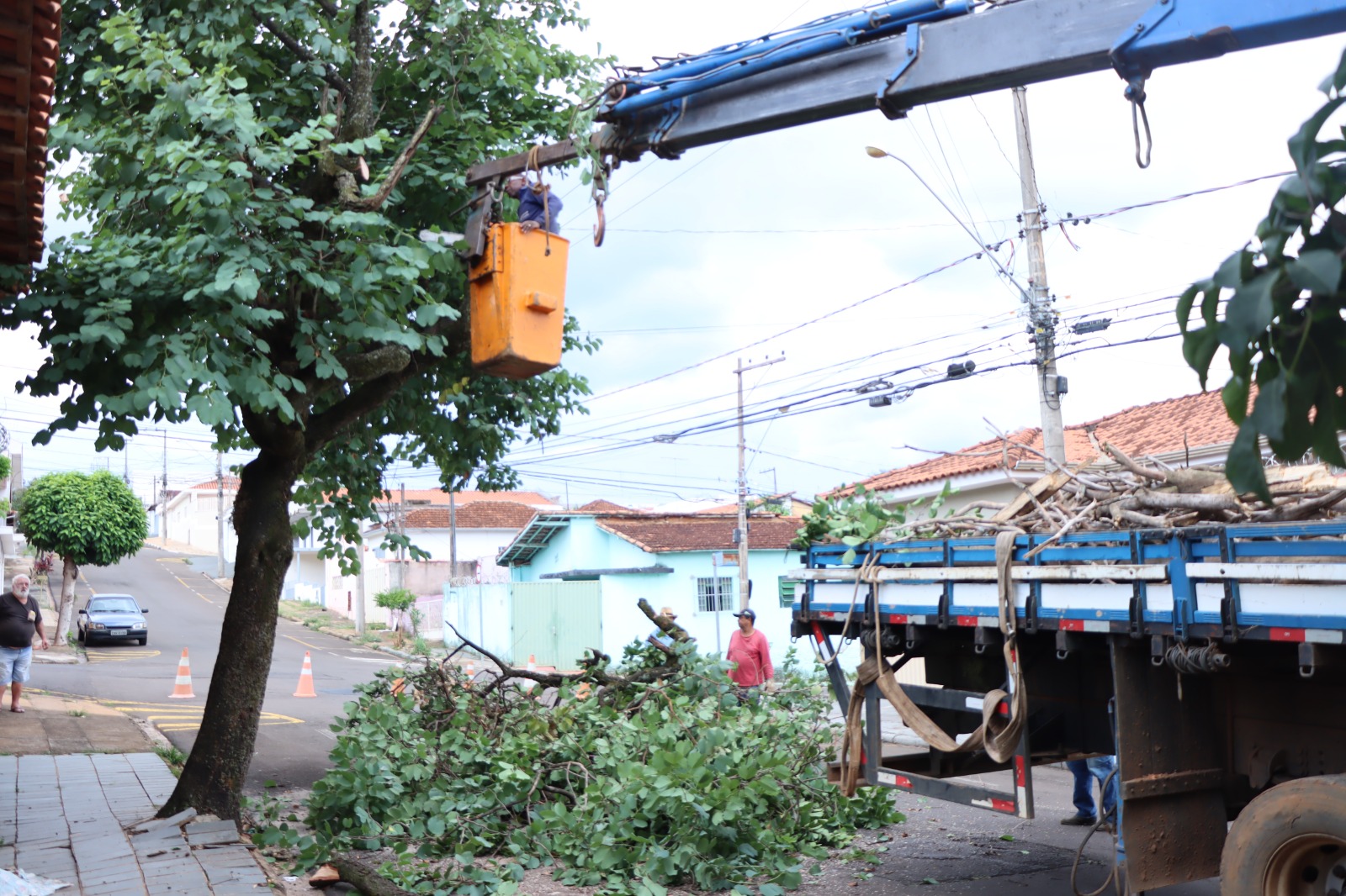Secretaria do Meio Ambiente de Franca intensifica serviços de limpeza urbana