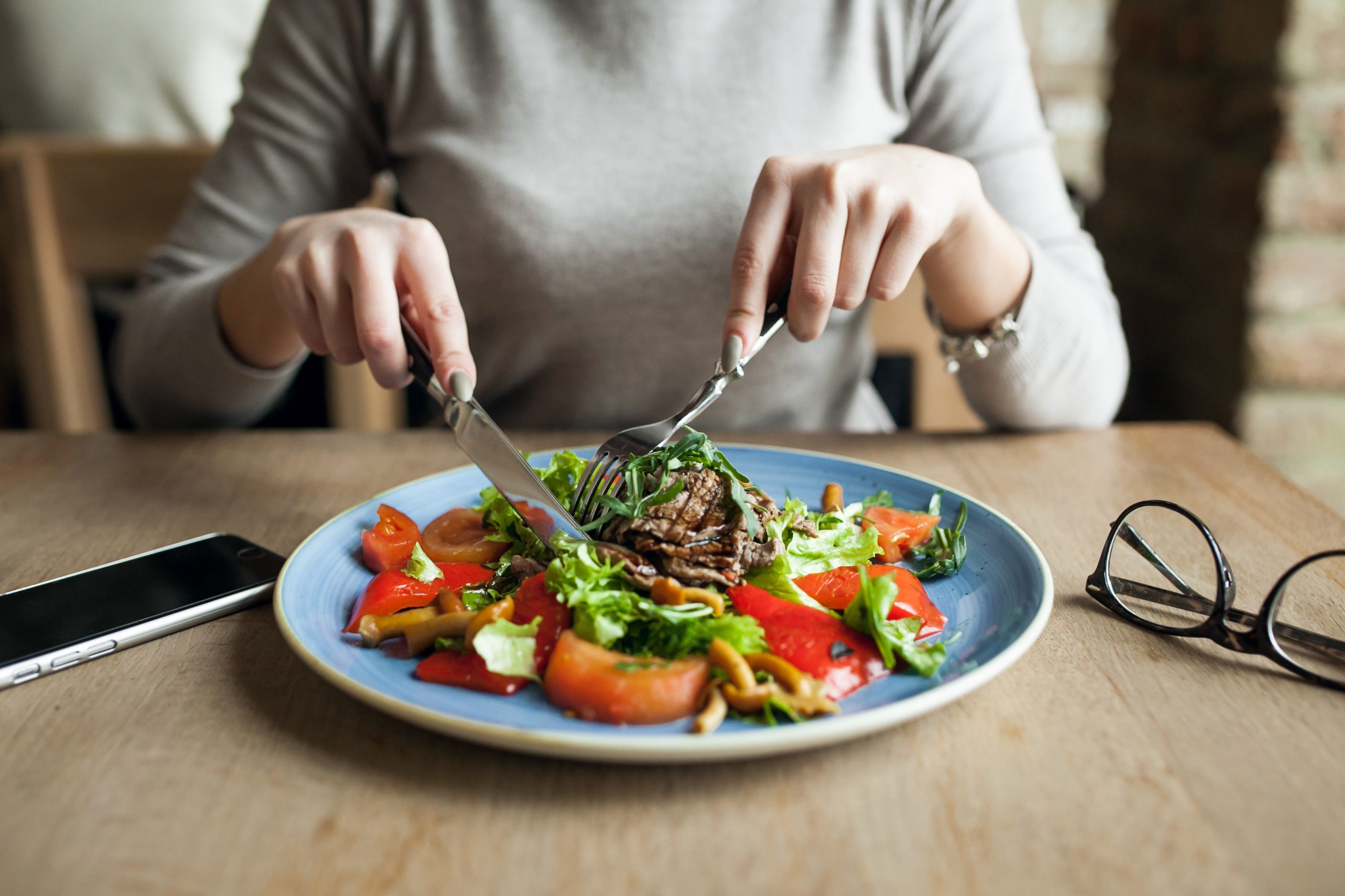 Será que você está se alimentando bem? Veja 5 sinais que o corpo dá