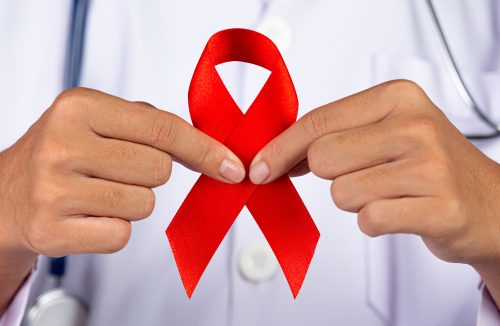 Confusão entre HIV e Aids é comum e piora o sofrimento, diz especialista do Iamspe  - Jornal da Franca