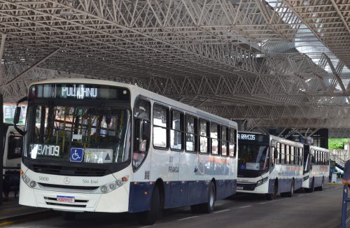 Linhas especiais de ônibus vão levar torcedores da Francana ao jogo deste domingo - Jornal da Franca