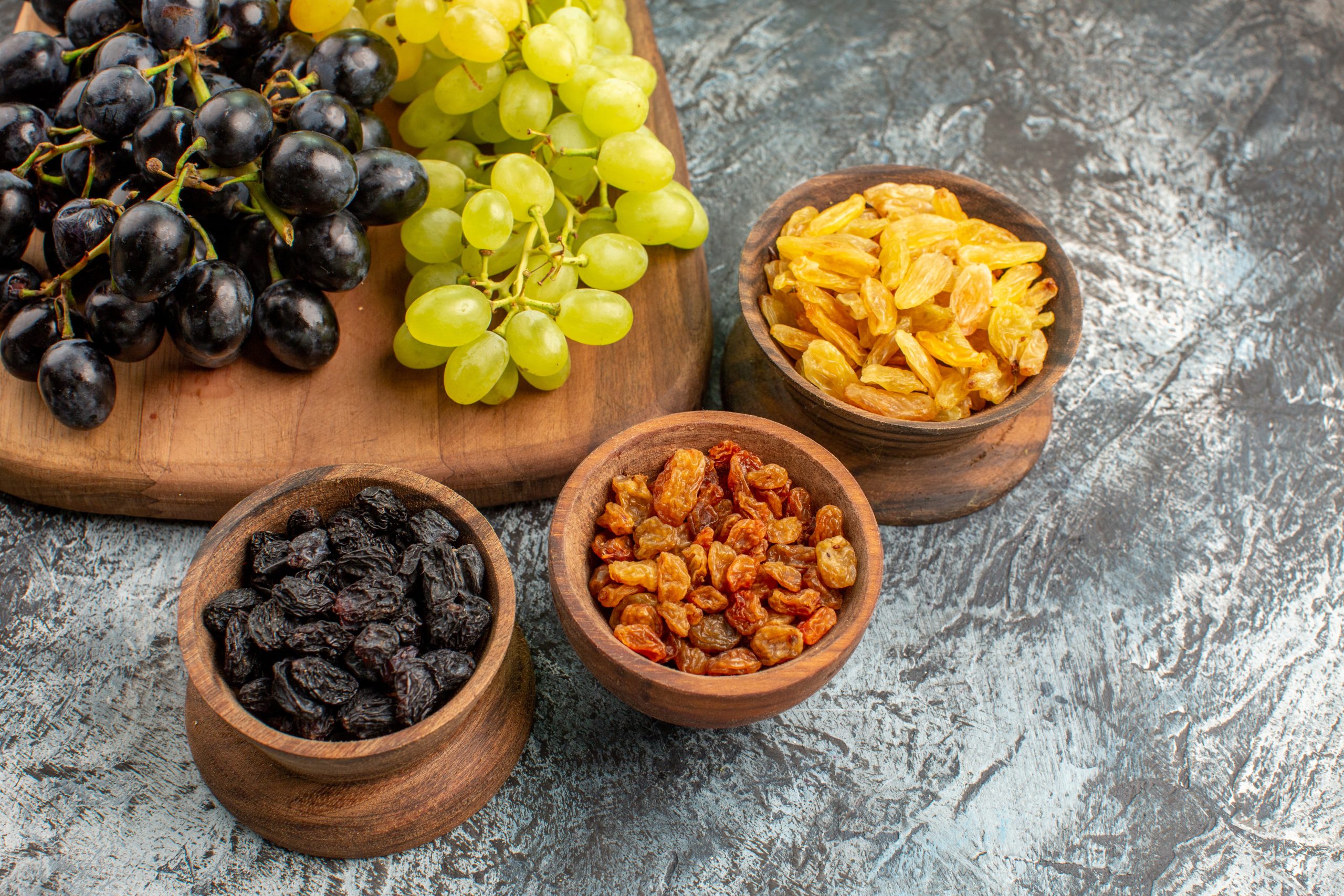 Ingrediente polêmico, uva-passa traz diversos benefícios para a saúde; veja quais!