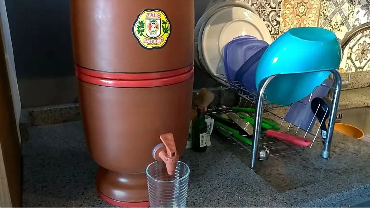 Se você tem um filtro de barro em sua casa mal sabe a sorte grande que tem