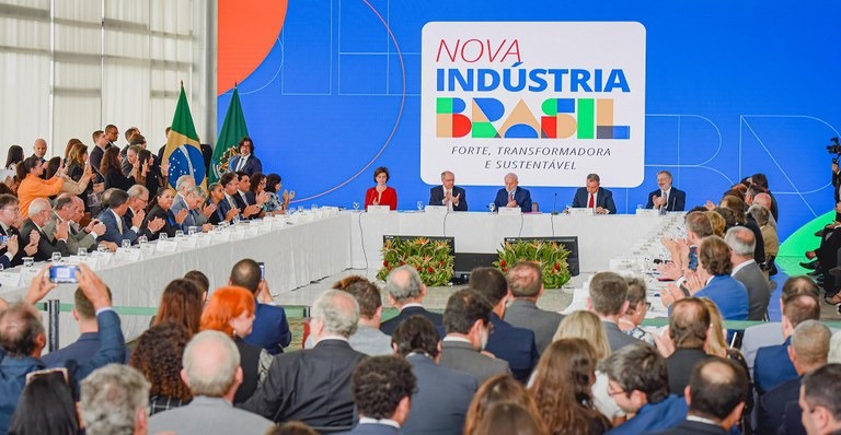 Calçadistas comentam sobre o lançamento do projeto “Nova Indústria do Brasil”