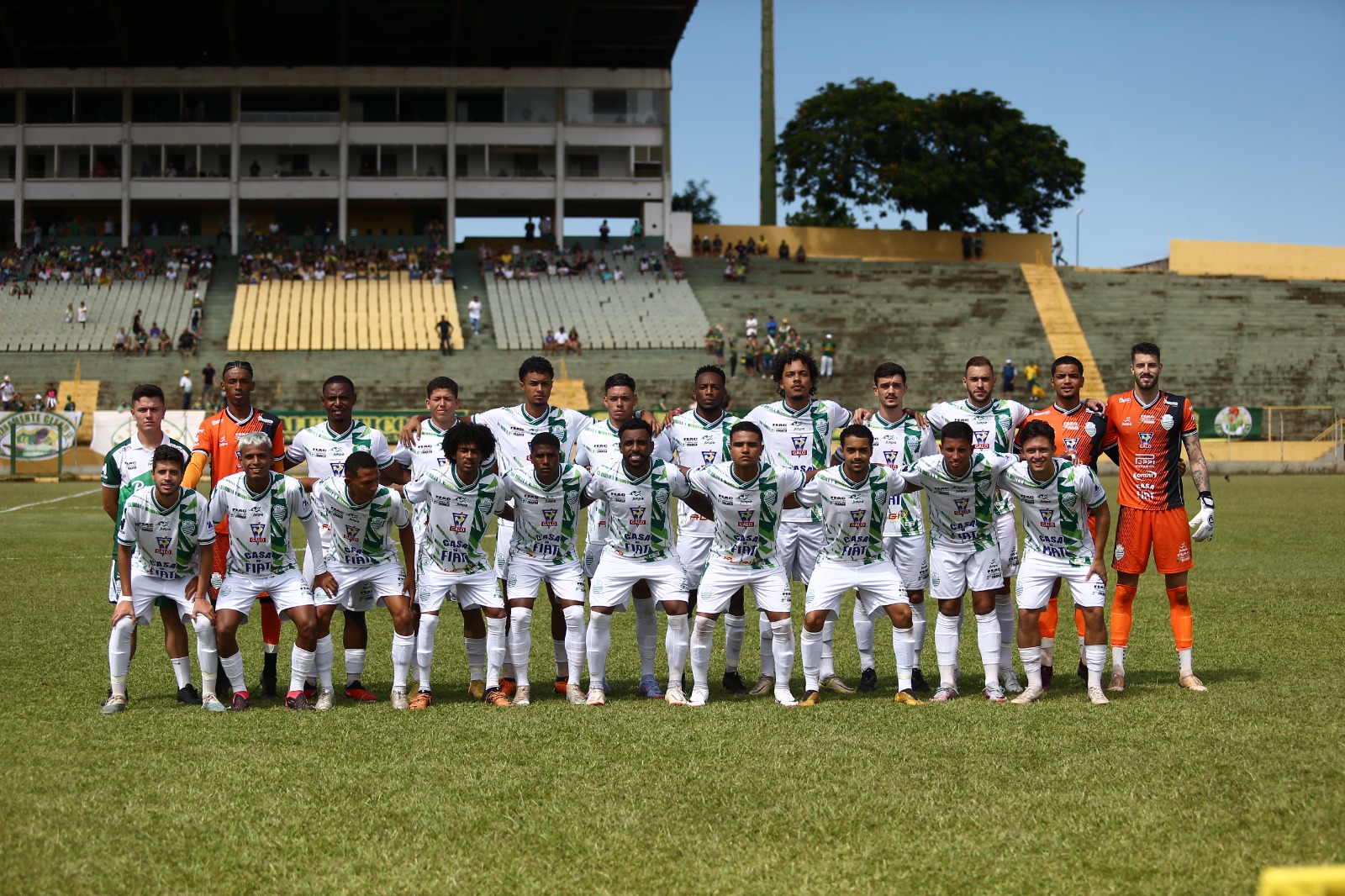 Esporte francano tem fim de semana de derrotas no futebol e no basquete