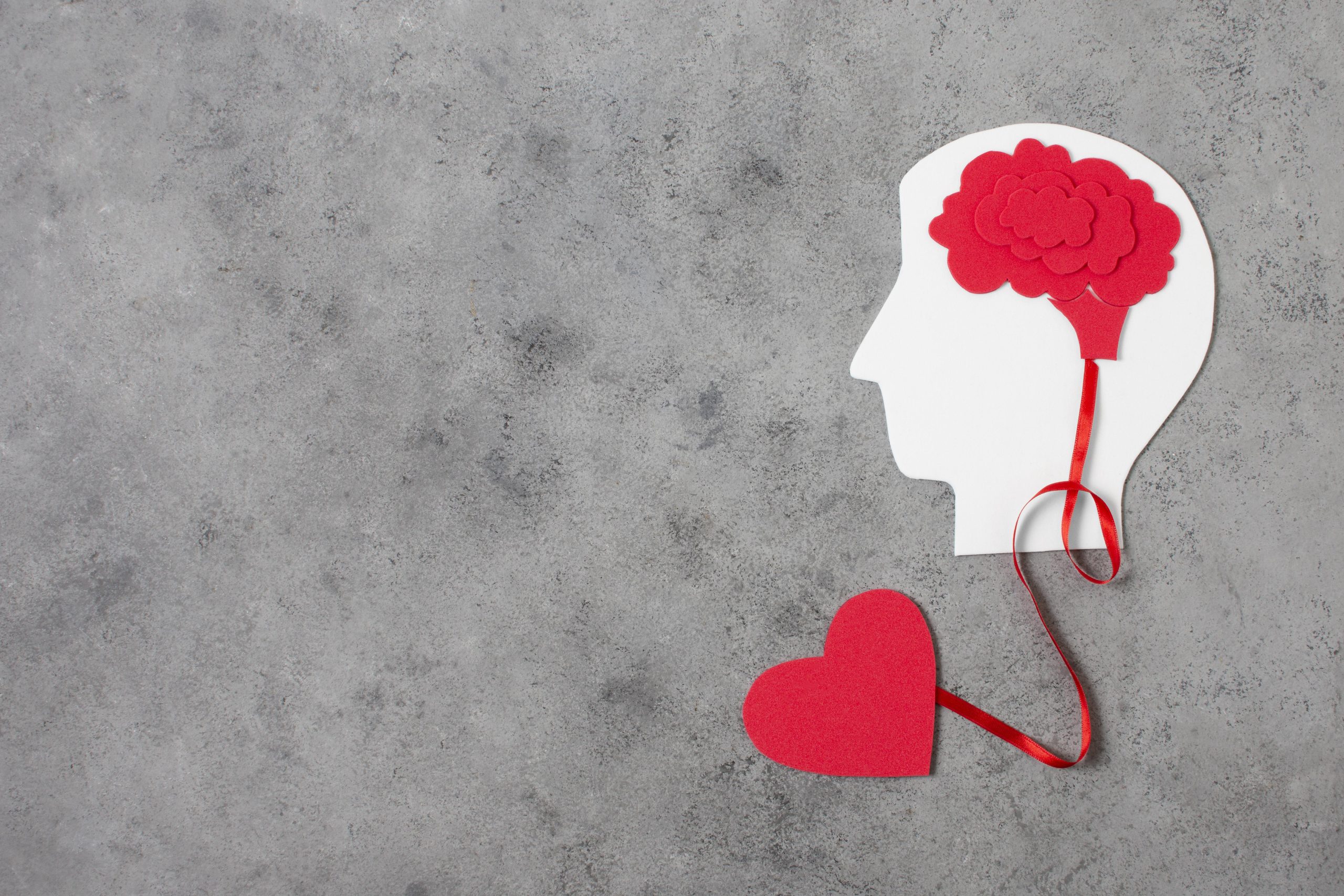 Amor pode deixar marcas químicas no cérebro; entenda o estudo