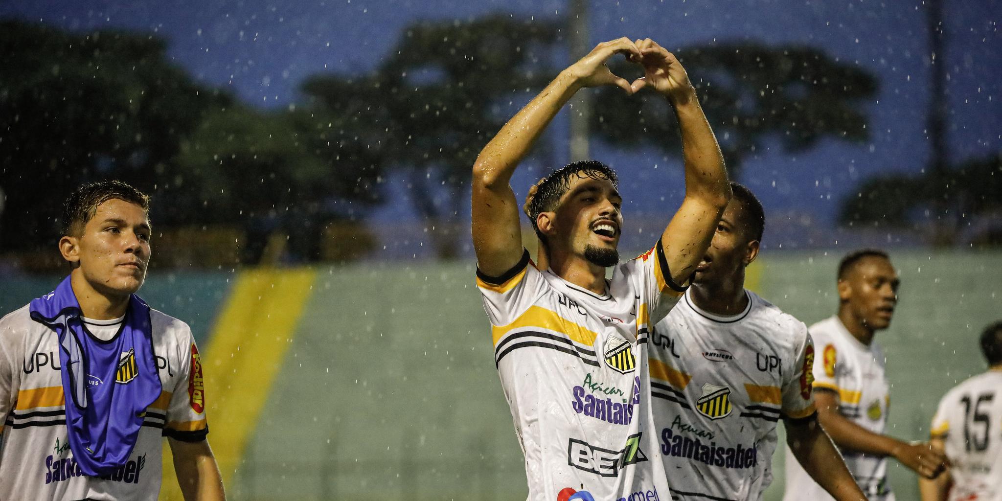 Franca dá sorte ao Tigre na Copinha: time decide vaga na final contra o Corinthians