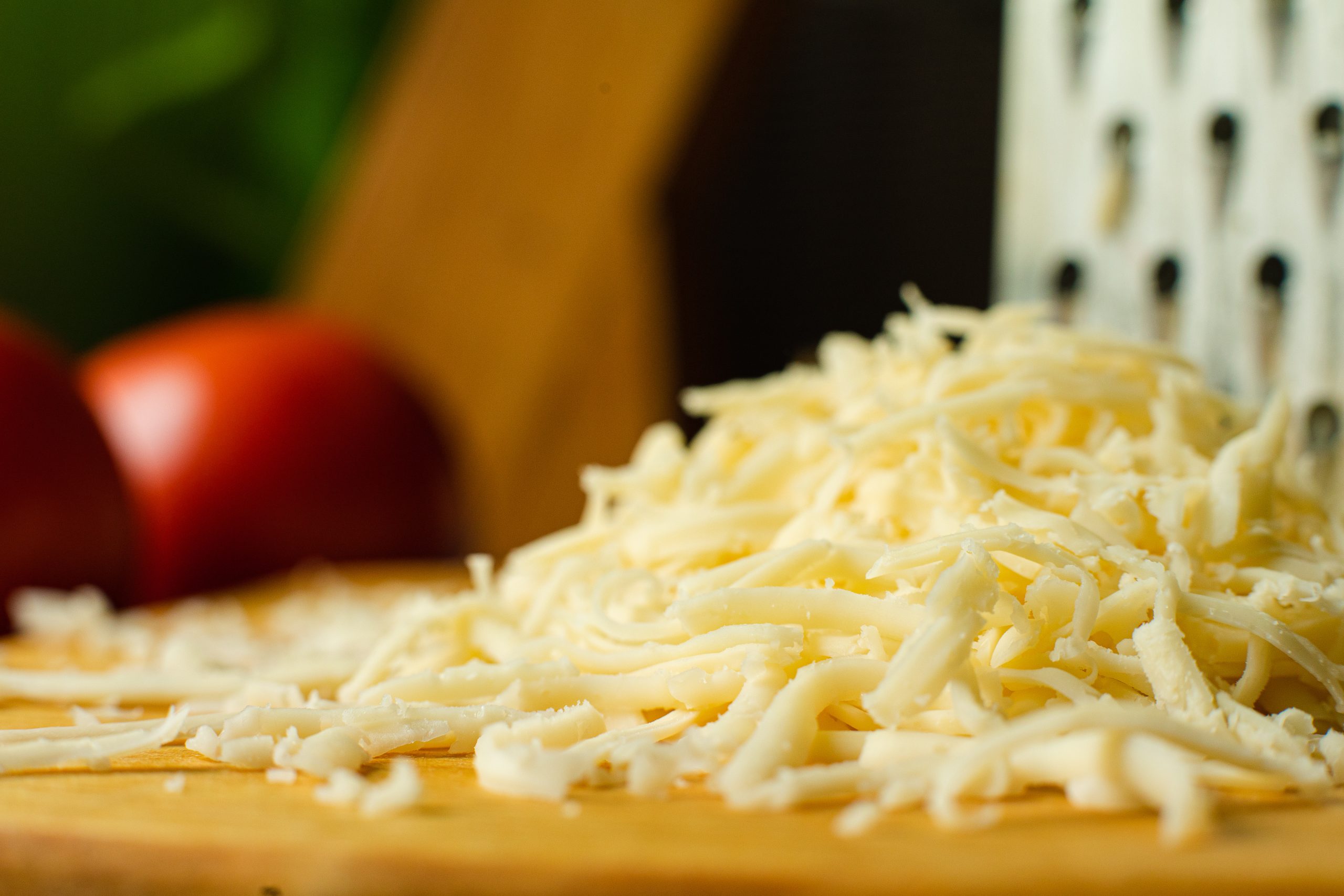 Saiba qual é o queijo que contém mais cálcio do que um copo de leite