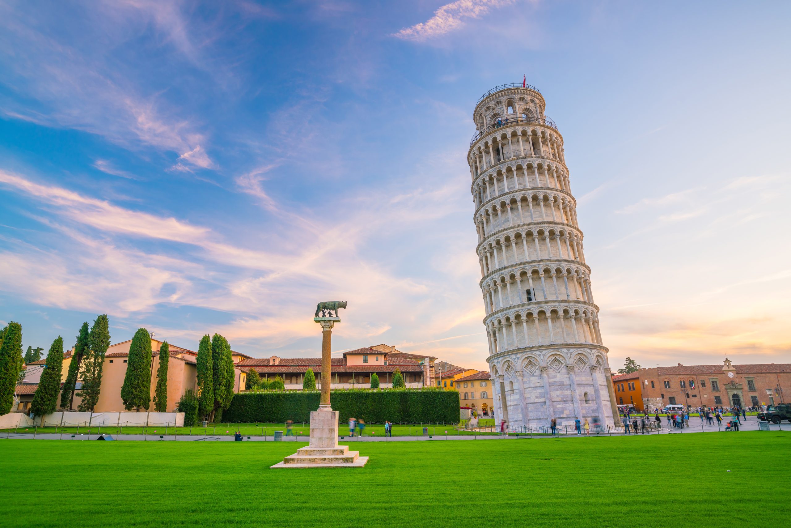 Você sabe o que impede a Torre de Pisa de desabar? Descubra agora!