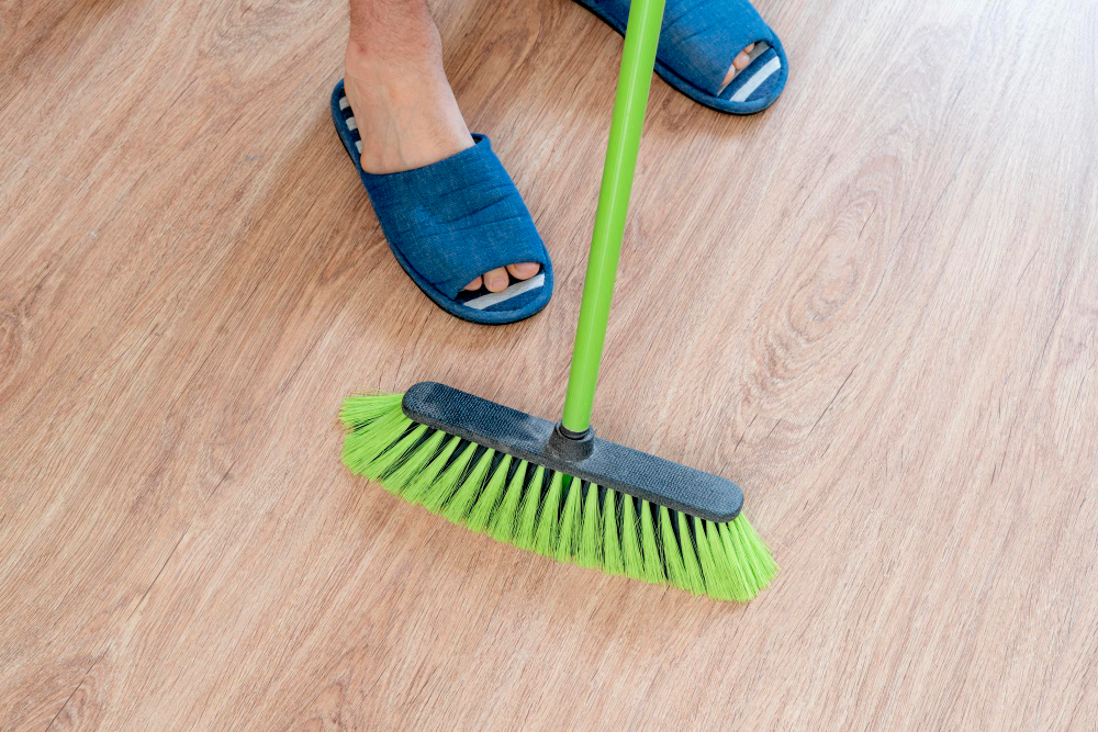 Conheça as dicas e os cuidados para remover as manchas do piso laminado