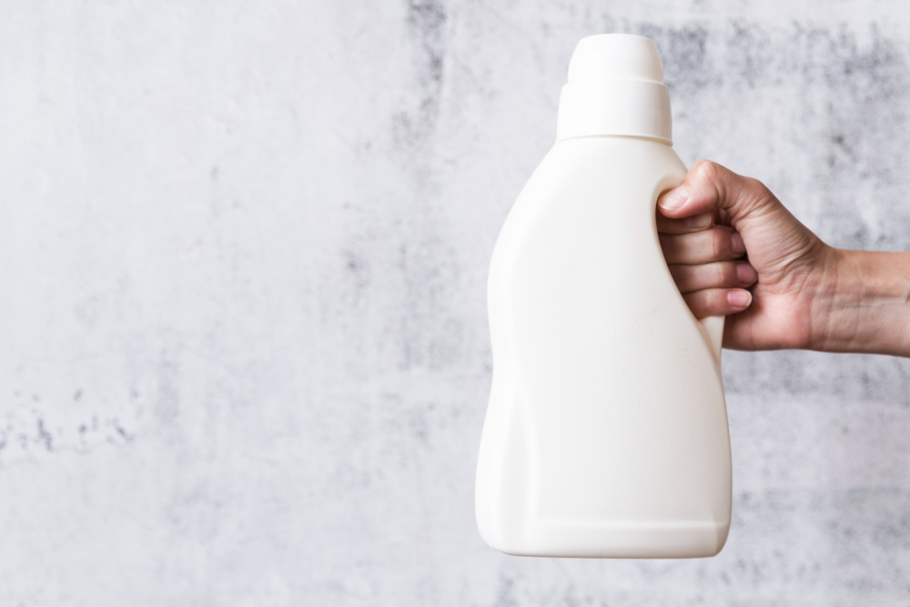 Veja como fazer água sanitária caseira para você gastar bem menos na compra