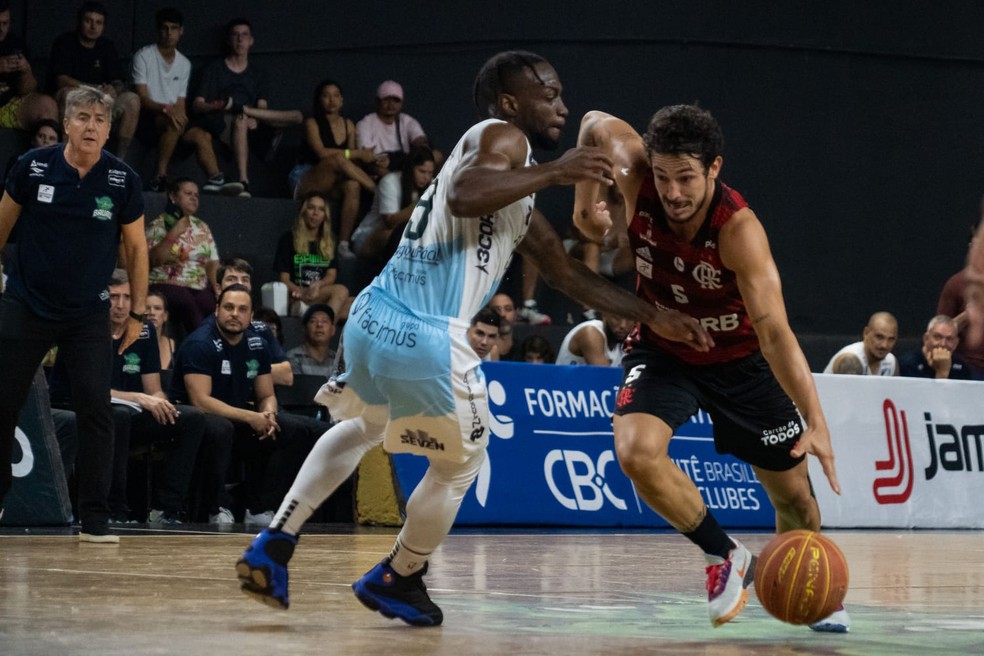 Flamengo vs Bauru: um clássico do basquete que torcida francana adora “secar”