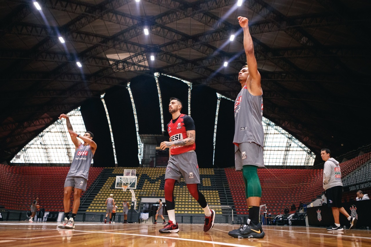 Sesi Franca, no embalo de seis vitórias, pega o Corinthians nesta noite pelo NBB