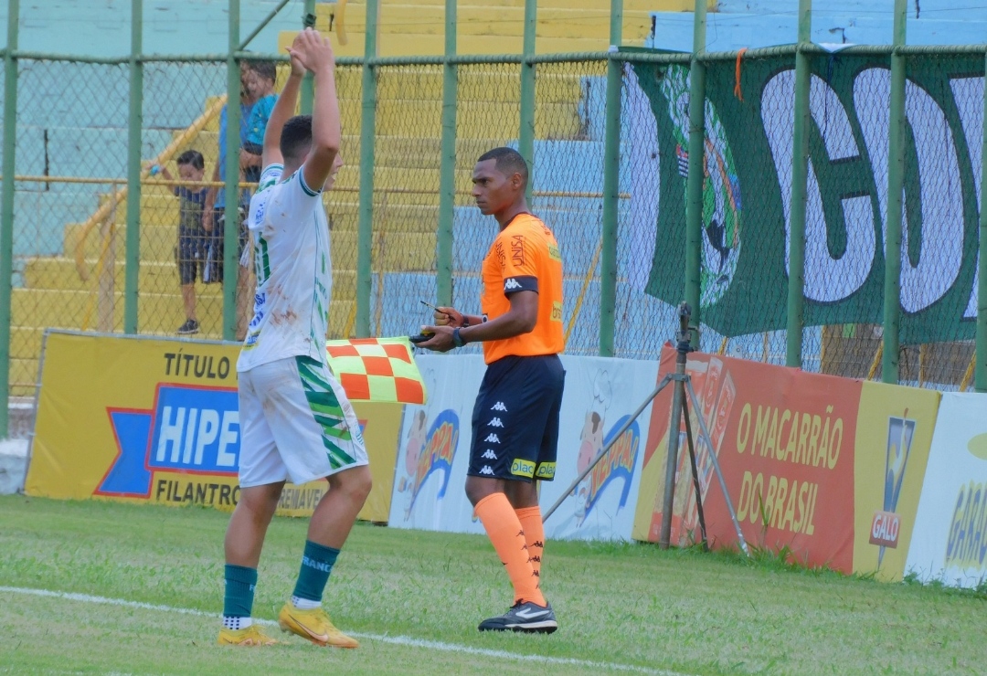 Pelo Campeonato Paulista, Francana vence Saocarlense por 2 a 1 e cola na liderança