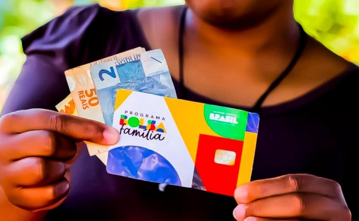 Revisão do Bolsa Família volta a assustar milhares de titulares; saiba se proteger