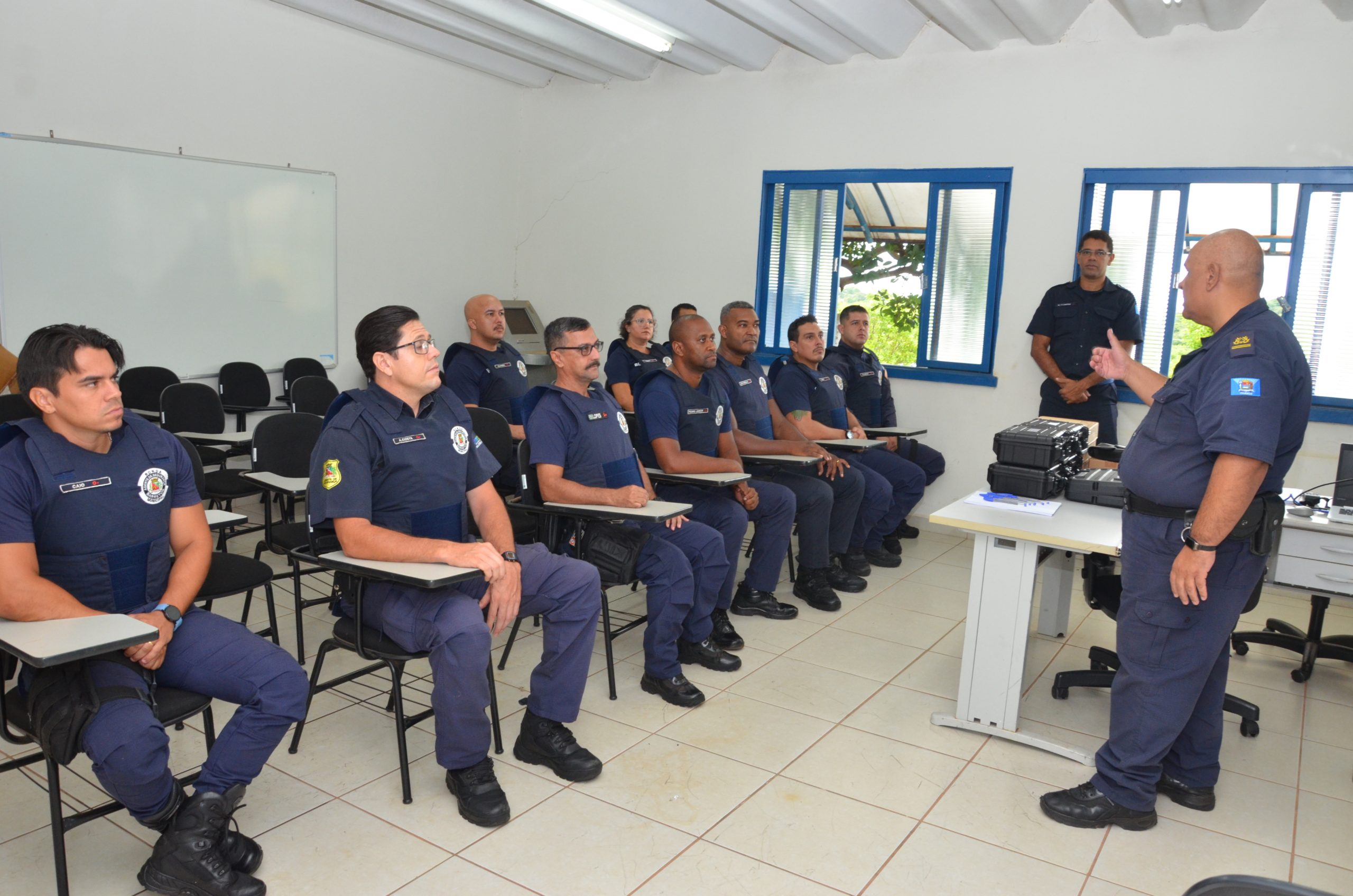 Agentes da Guarda Civil de Barretos passam por treinamento em Franca