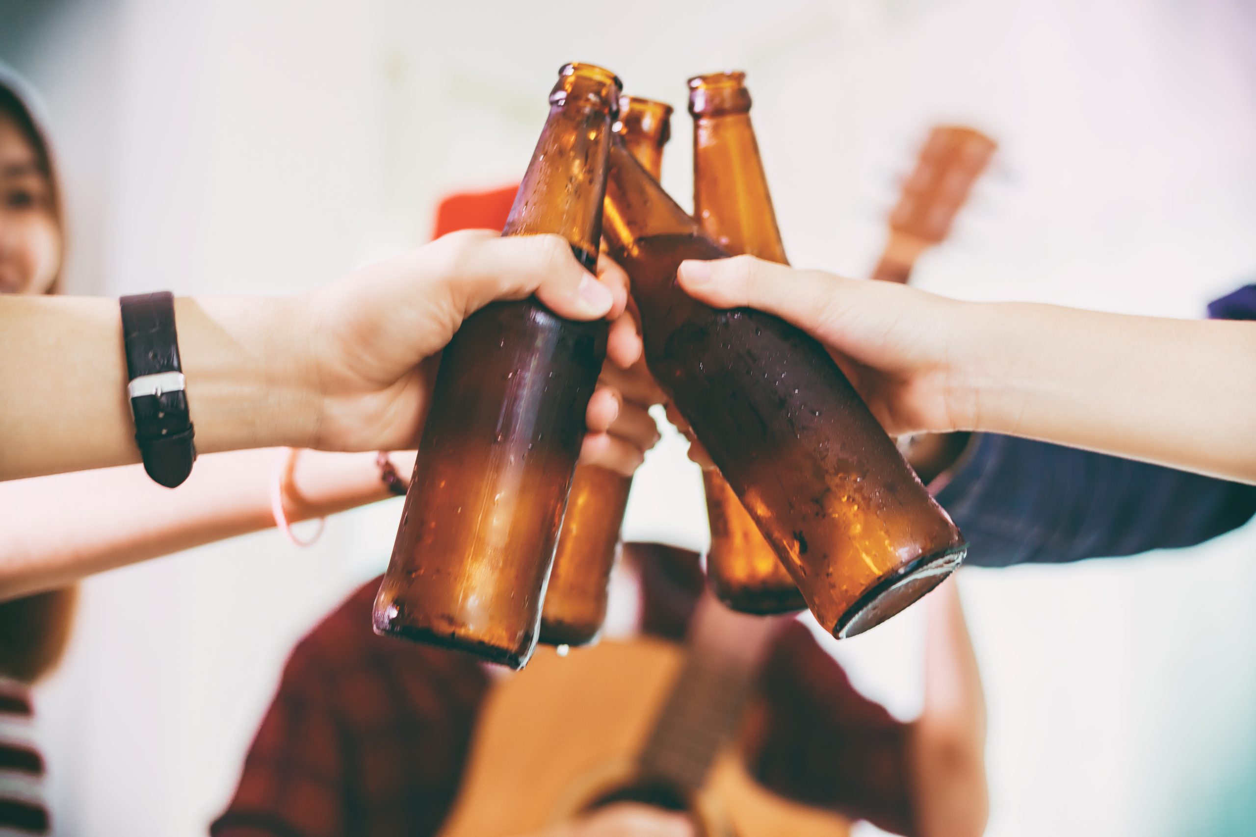 Carnaval: saiba como identificar a intoxicação alcoólica e o que fazer