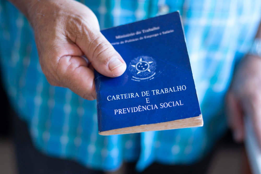 Com 50 vagas disponíveis, Empregos ACIF realiza mutirão para coleta de currículos