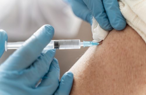 Vacinação contra gripe pode prevenir infarto e AVC. Entenda - Jornal da Franca