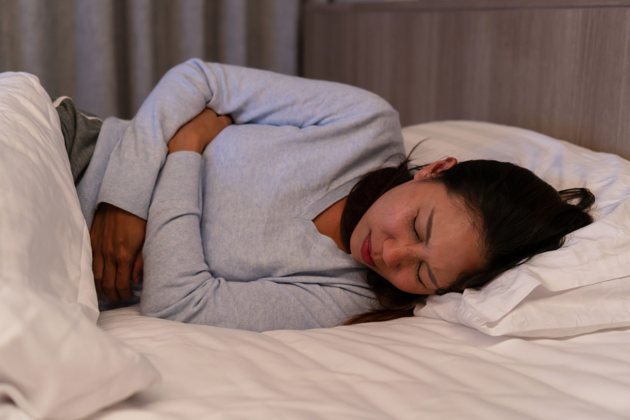 Veja 2 alimentos para não comer antes de dormir se quiser desinchar