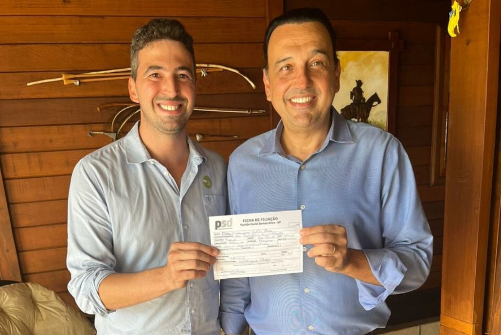Governador em exercício, Felício Ramuth filia vereador Daniel Bassi no PSD