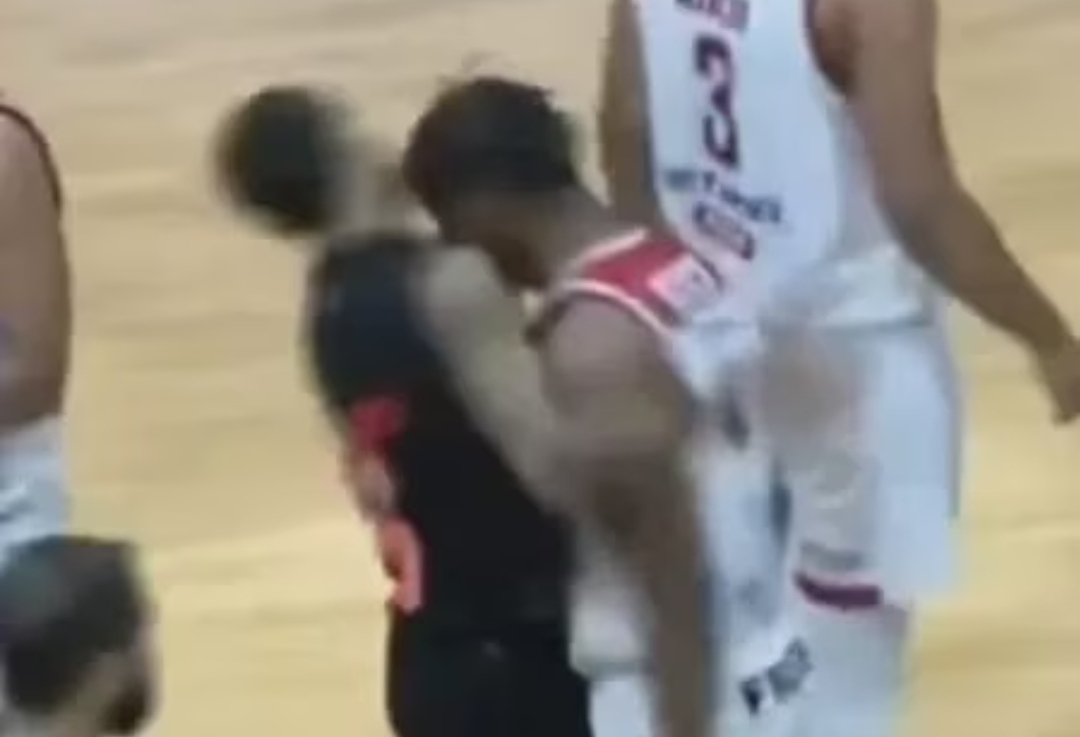 NBB: Vasco da Gama cobra suspensão rigorosa a Jhonatan após cabeça em Eugeniuz