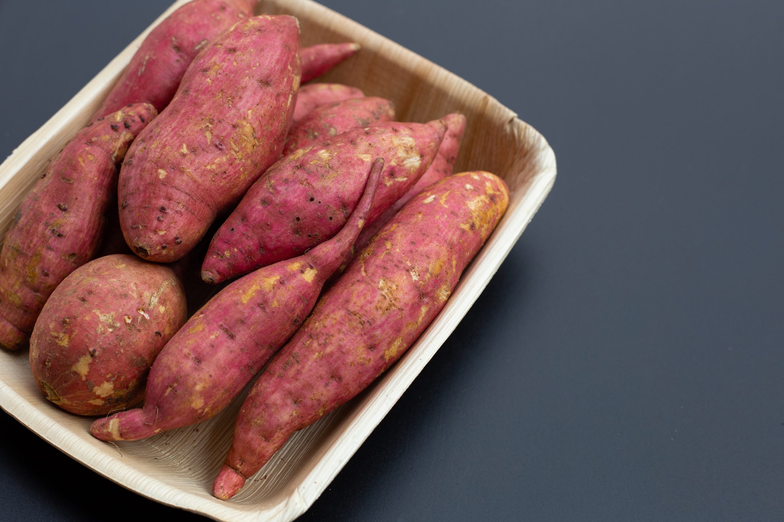 Sacia e rejuvenesce a pele: confira todos os benefícios da batata-doce