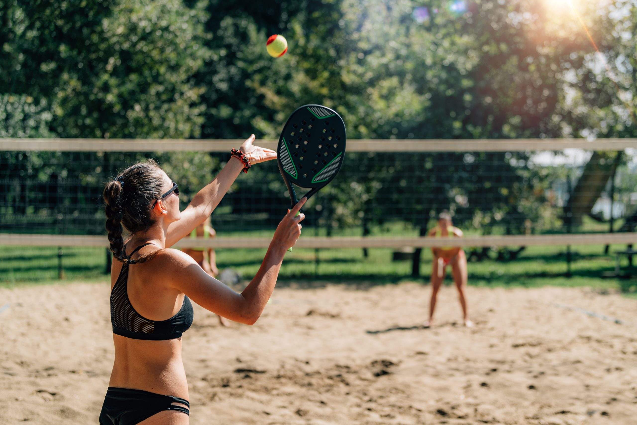 Quer aprender a jogar beach tennis? FEAC Franca oferece aulas gratuitas!