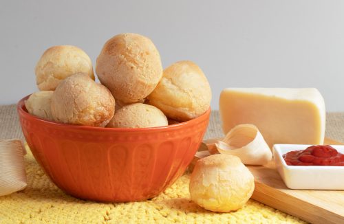 O verdadeiro pão de queijo de Minas não endurece nem murcha depois de pronto - Jornal da Franca