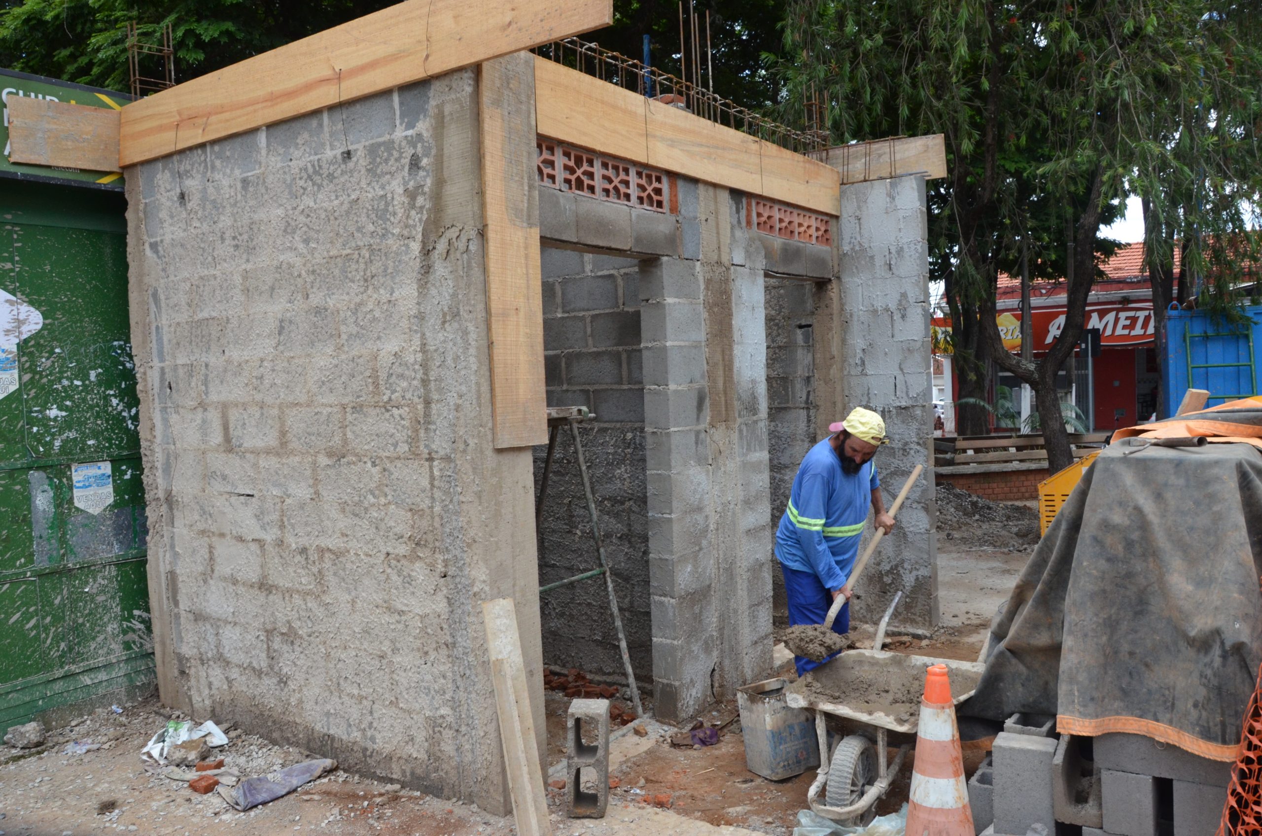 Praça Sabino Loureiro, em Franca, segue recebendo obras de acessibilidade
