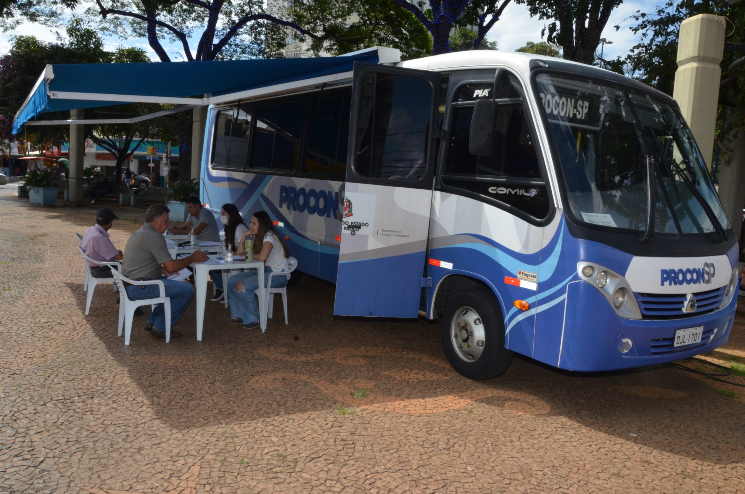 Procon-Franca realiza atendimentos gratuitos na praça central nesta quarta-feira, 13