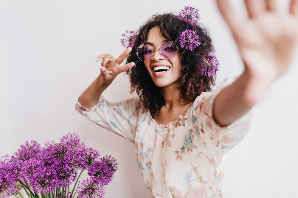 Conheça 10 dicas para aumentar sua autoestima e se sentir ainda mais feliz