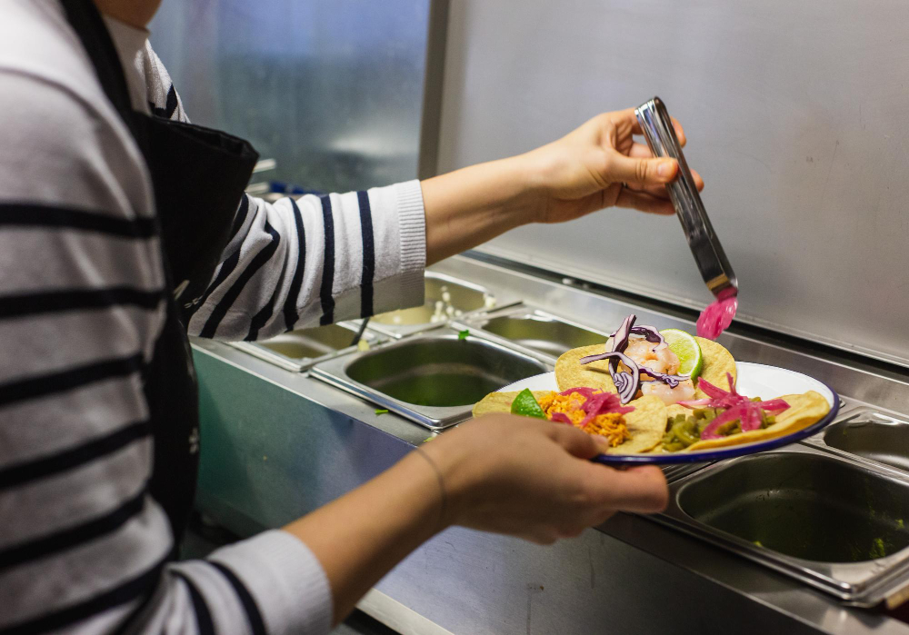 Preços de refeições em restaurantes sobem 40,84%, mostra pesquisa do Procon-SP