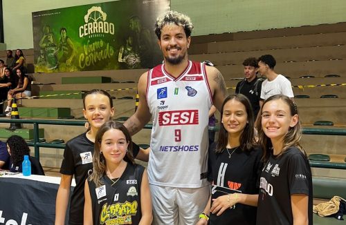 Exemplo para o esporte: Lucas Dias ajuda garotas do Cerrado a disputar Sul-Americano - Jornal da Franca