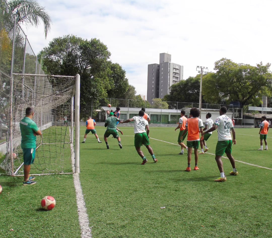 Capitais do calçado, Jaú e Franca torcerão por acesso de seus times neste domingo