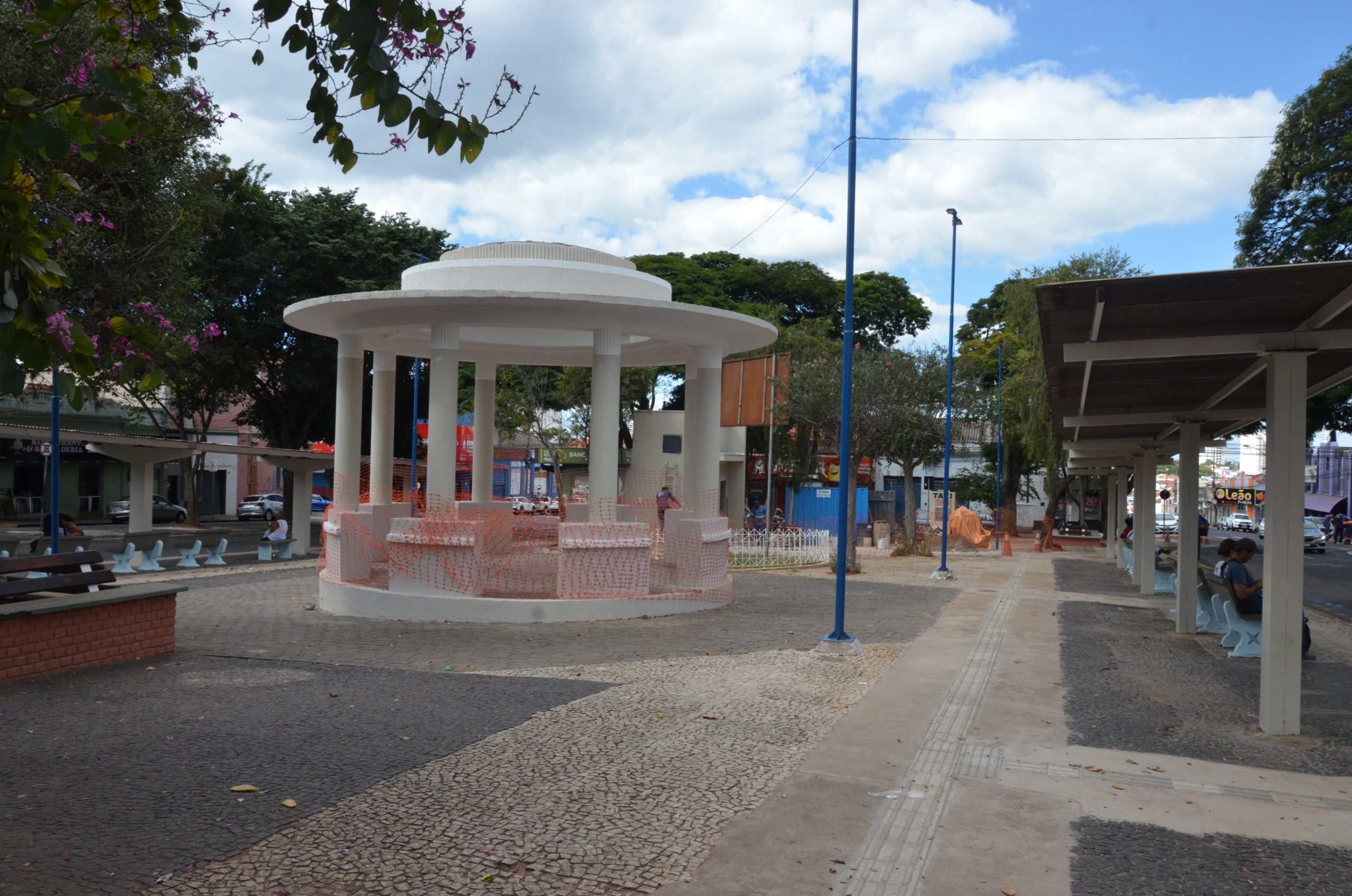 Com mais de 130 anos, praça Sabino Loureiro está sendo modernizada em Franca