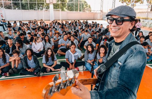 Talento francano, baixista Eduardo Machado leva música para quatro escolas públicas - Jornal da Franca