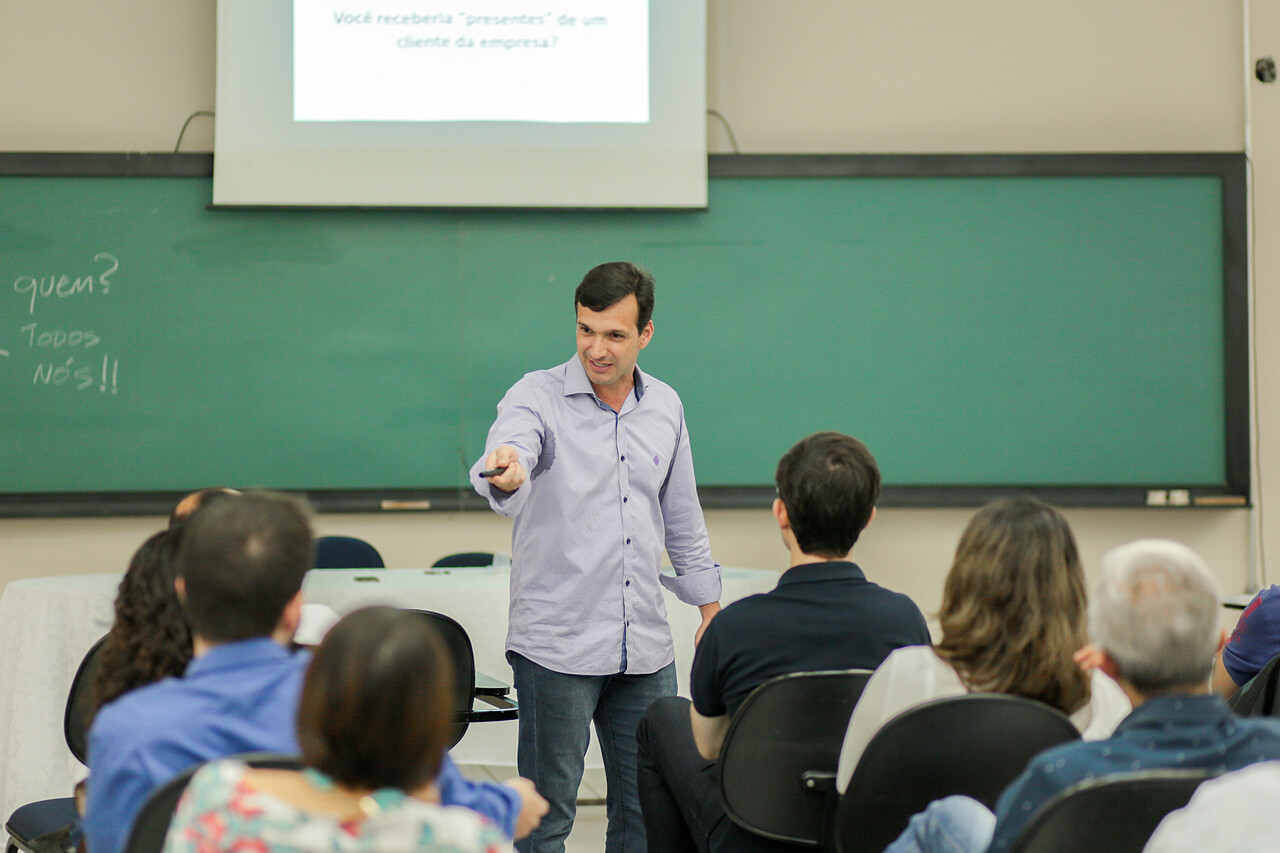 Curso de Formação de Lideranças tem vagas abertas pela Acif; como se inscrever