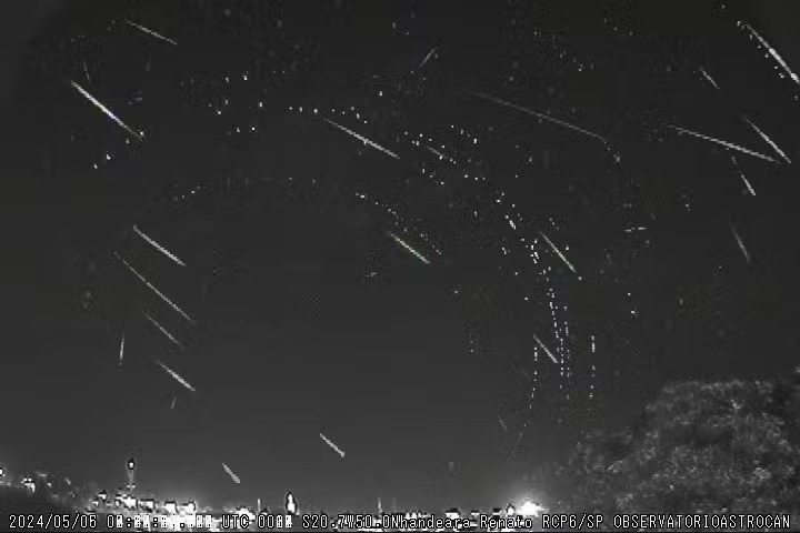 Chuva com até 60 meteoros por hora é registrada nos céus da região de Franca