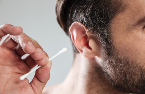 Pode ou não usar cotonete para limpar o ouvido? Veja o que diz especialista - Jornal da Franca