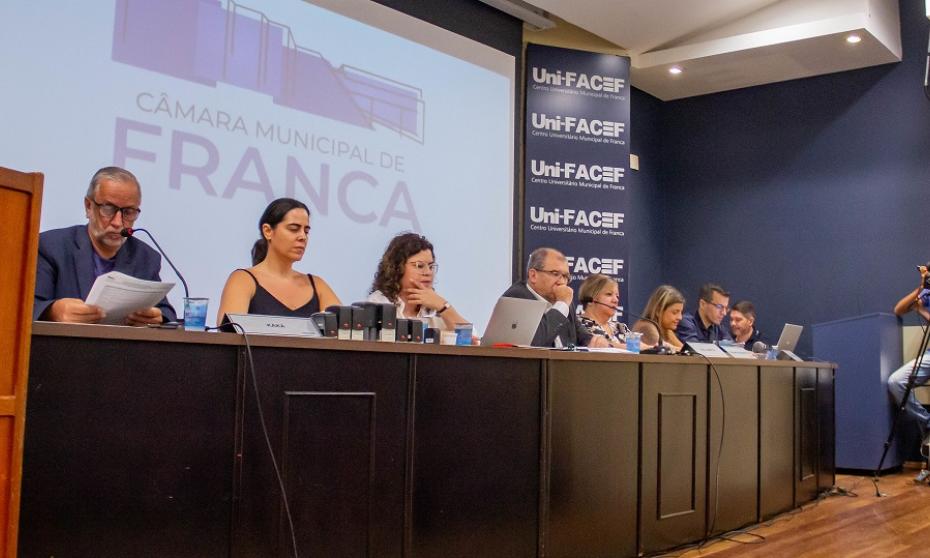 Vereadores querem fazer “Novembrinho Azul” pra incentivar prevenção entre os jovens
