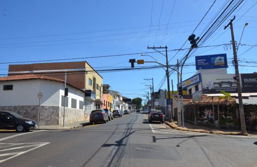 Dois novos semáforos agilizam cruzamentos em pontos estratégicos de Franca - Jornal da Franca