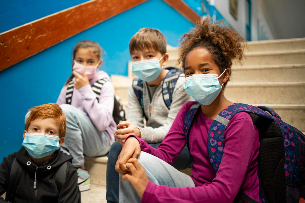 Troca de estação aumenta em quatro vezes casos de gripe em crianças e adolescentes