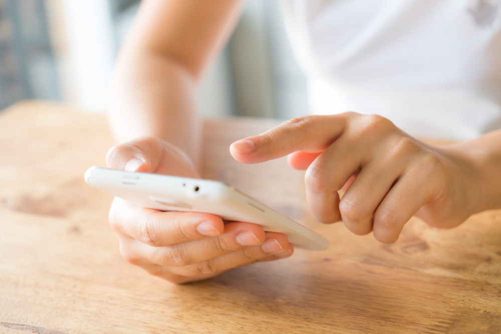 Alerta: Agência recomenda que usuários de iPhone e Android reiniciem seus aparelhos