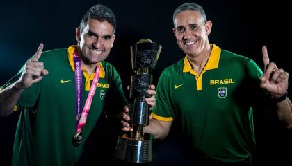 Técnico da seleção de basquete pede demissão do cargo. O motivo? A PL do Aborto
