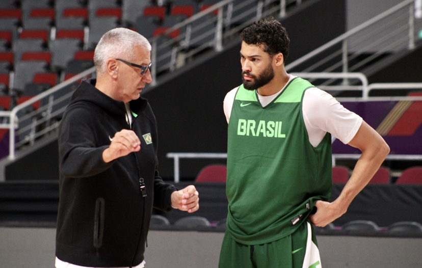 Seleção Brasileira fecha lista do Pré-Olímpico com dois atletas do Sesi Franca