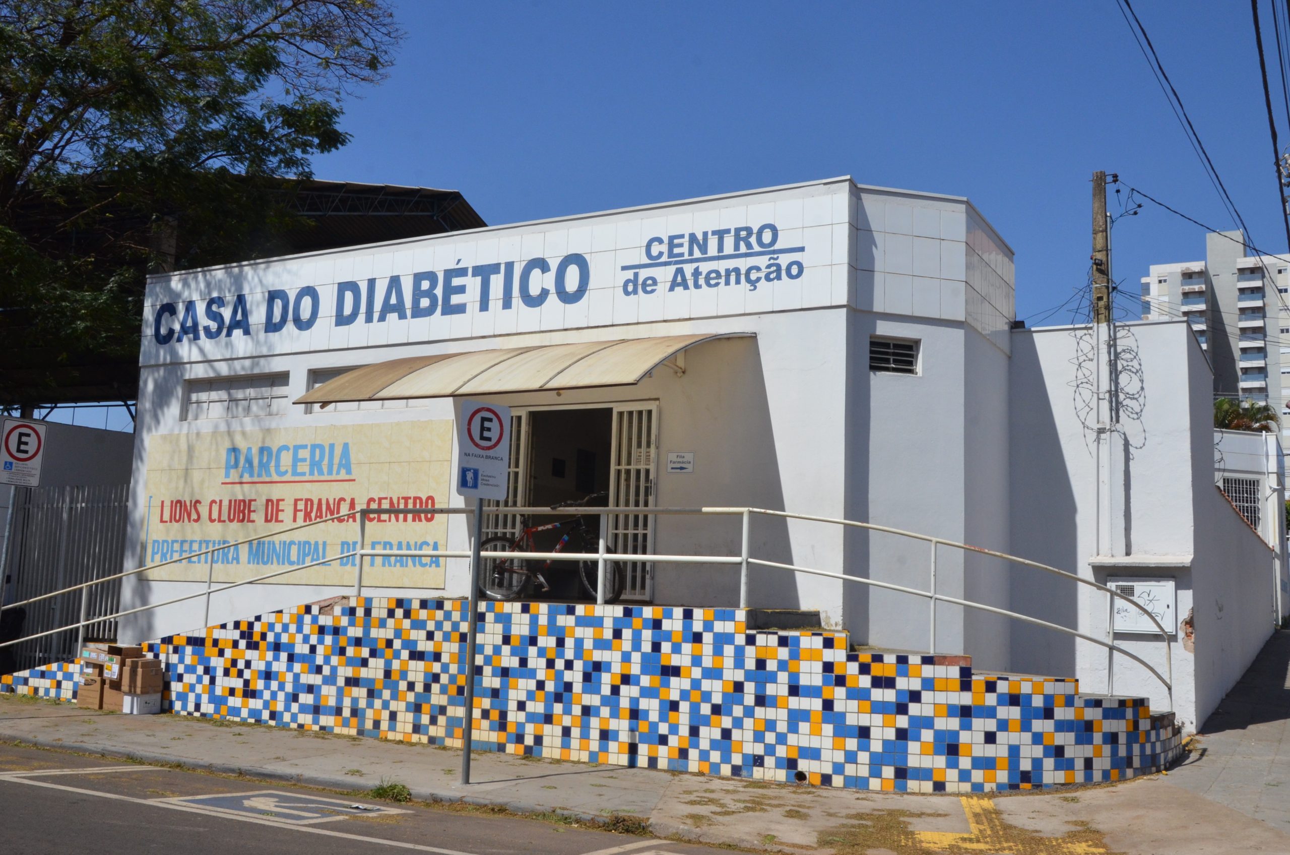 Pacientes da Casa do Diabético devem realizar troca de aparelhos de uso diário