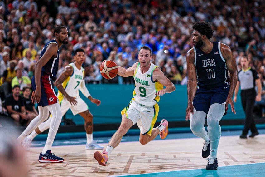 Armador talentoso se despede da Seleção Brasileira de Basquete; carreira vitoriosa