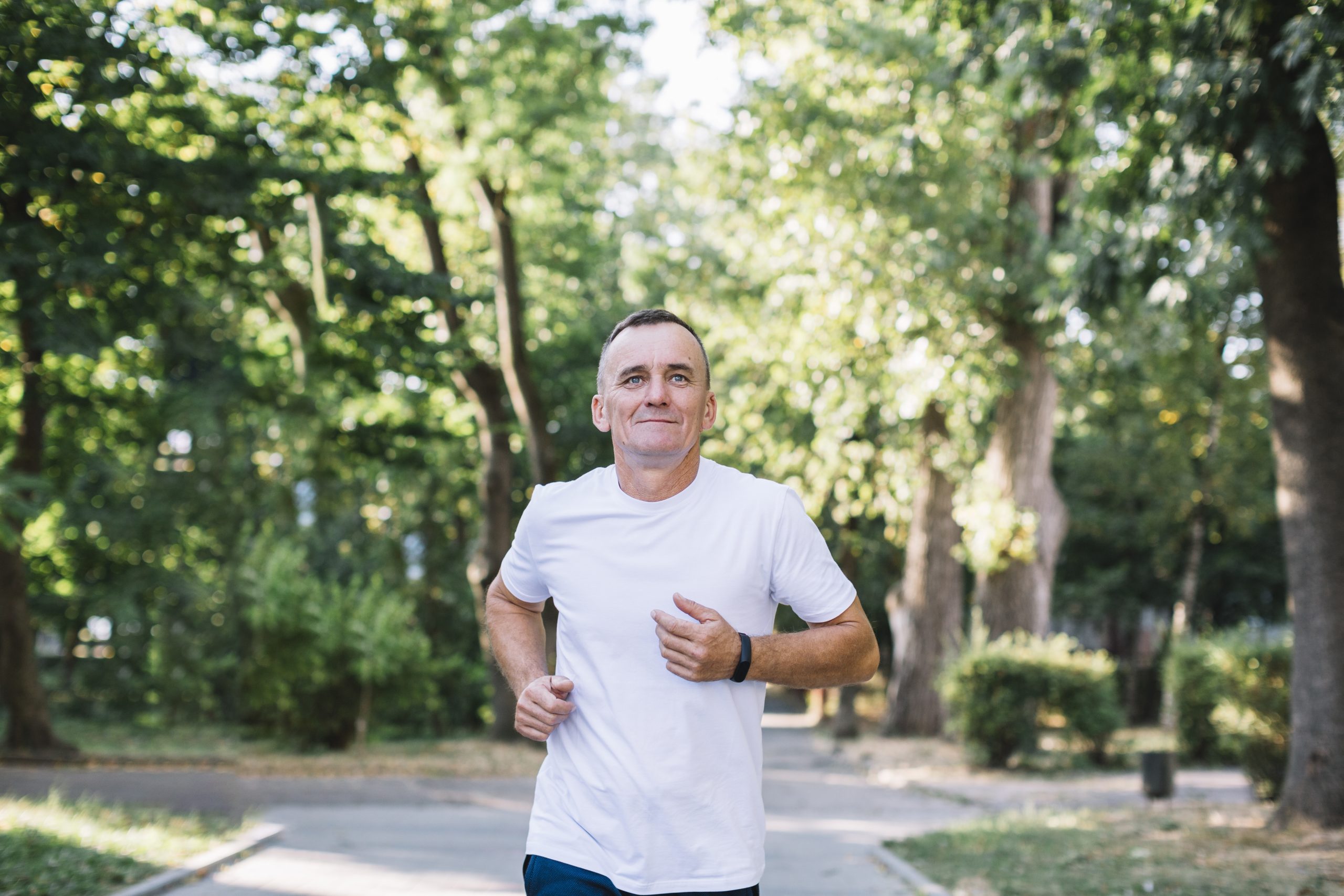 Ganho de peso, dor nas costas, libido: como evitar as dores do corpo após os 40 anos